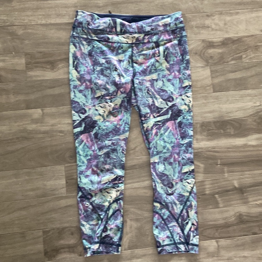 Lululemon Run: Inspire Crop II  Full-On Luxtreme Iridescent Multi Legging - Picture 8 of 10